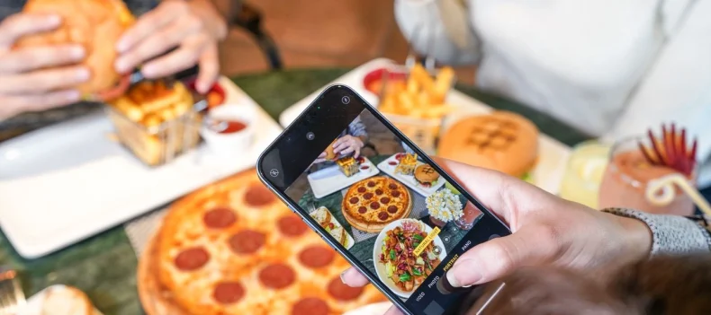 Restaurant social media management in Lebanon by Sync